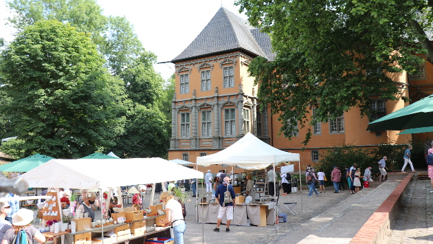 Töpfermarkt: Keramiktage in Schloss Rheydt
