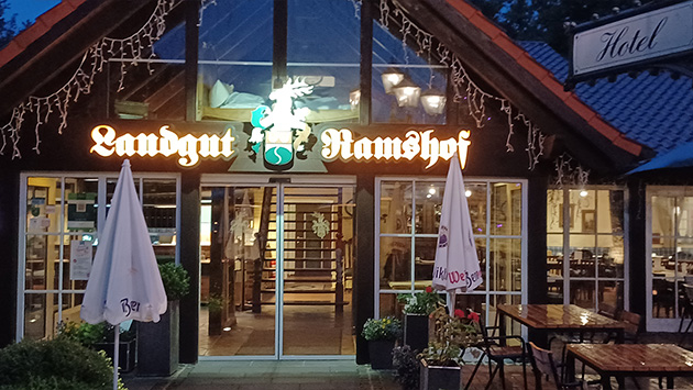 WestGenuss - Landgut Ramshof in Willich: große Küche vom Wohlfahrt-Schüler