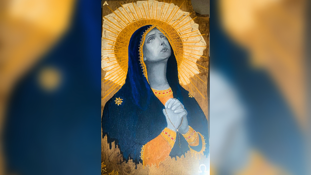 Ein Gemälde von ArtbyAva mit einer geistliches Figur, welche betet und nach oben schaut.