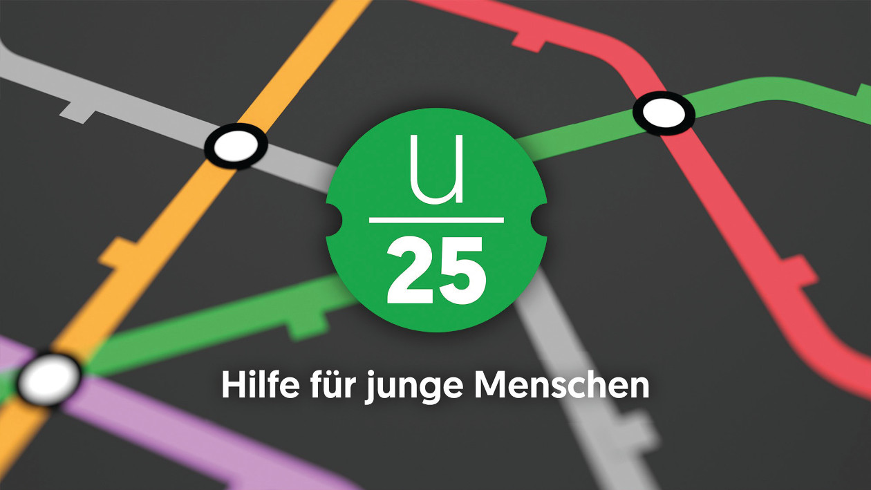 Ein grüner Kreis mit weißer schrift "U25", darunter steht in weißer Schrift "Hilfe für junge Menschen", im Hintergrund ist ein Ausschnitt eines U-Bahn-Linienplans
