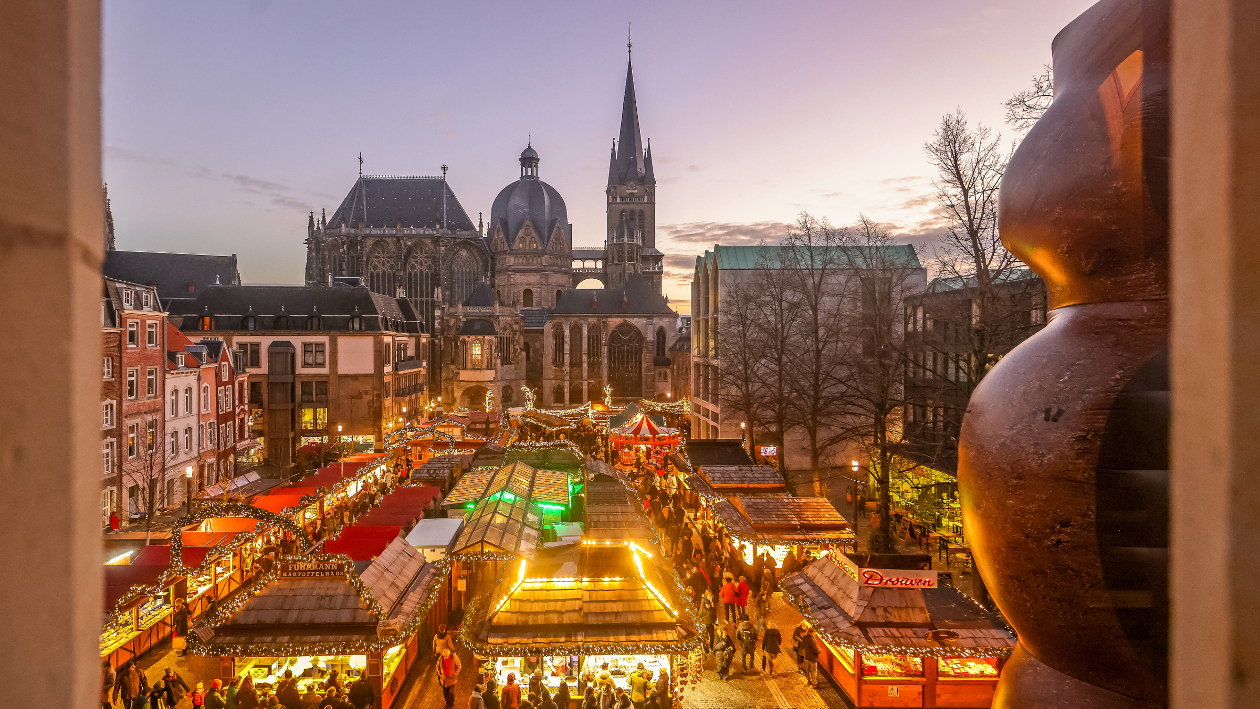 Der Aachener Weihnachtsmarkt aus der Vogelperspektive