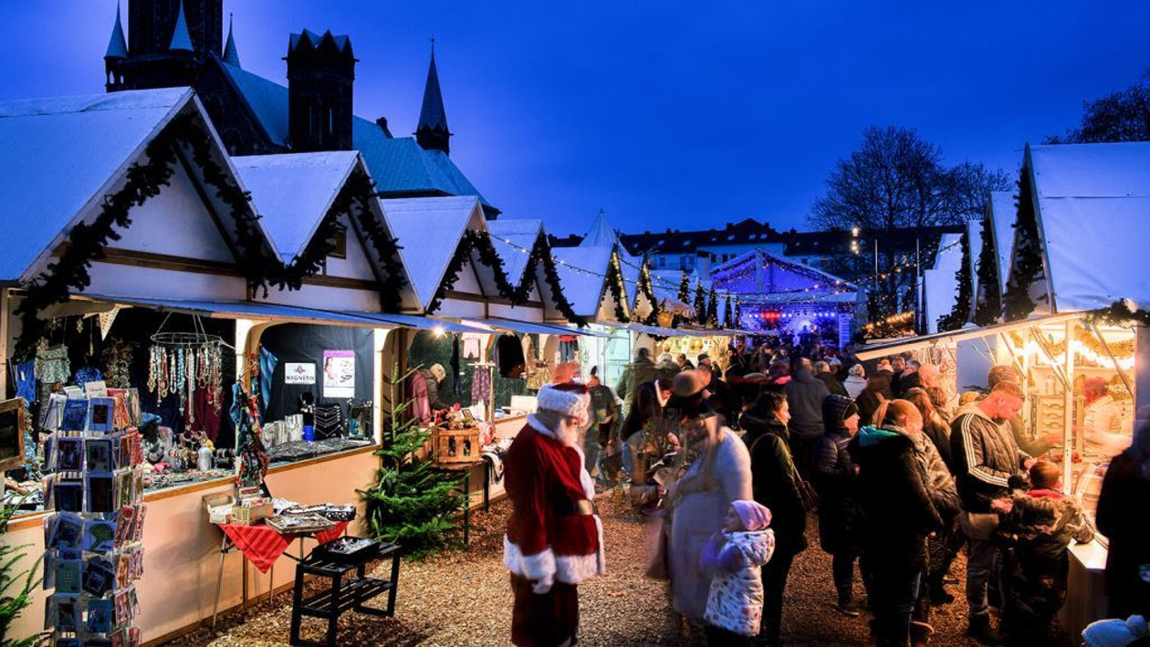 Stände auf dem Weihnachtsmarkt in Rheydt